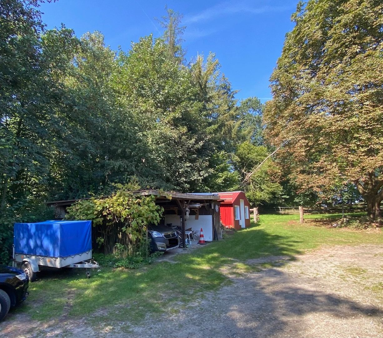 Doppelcarport und Gartenhaus