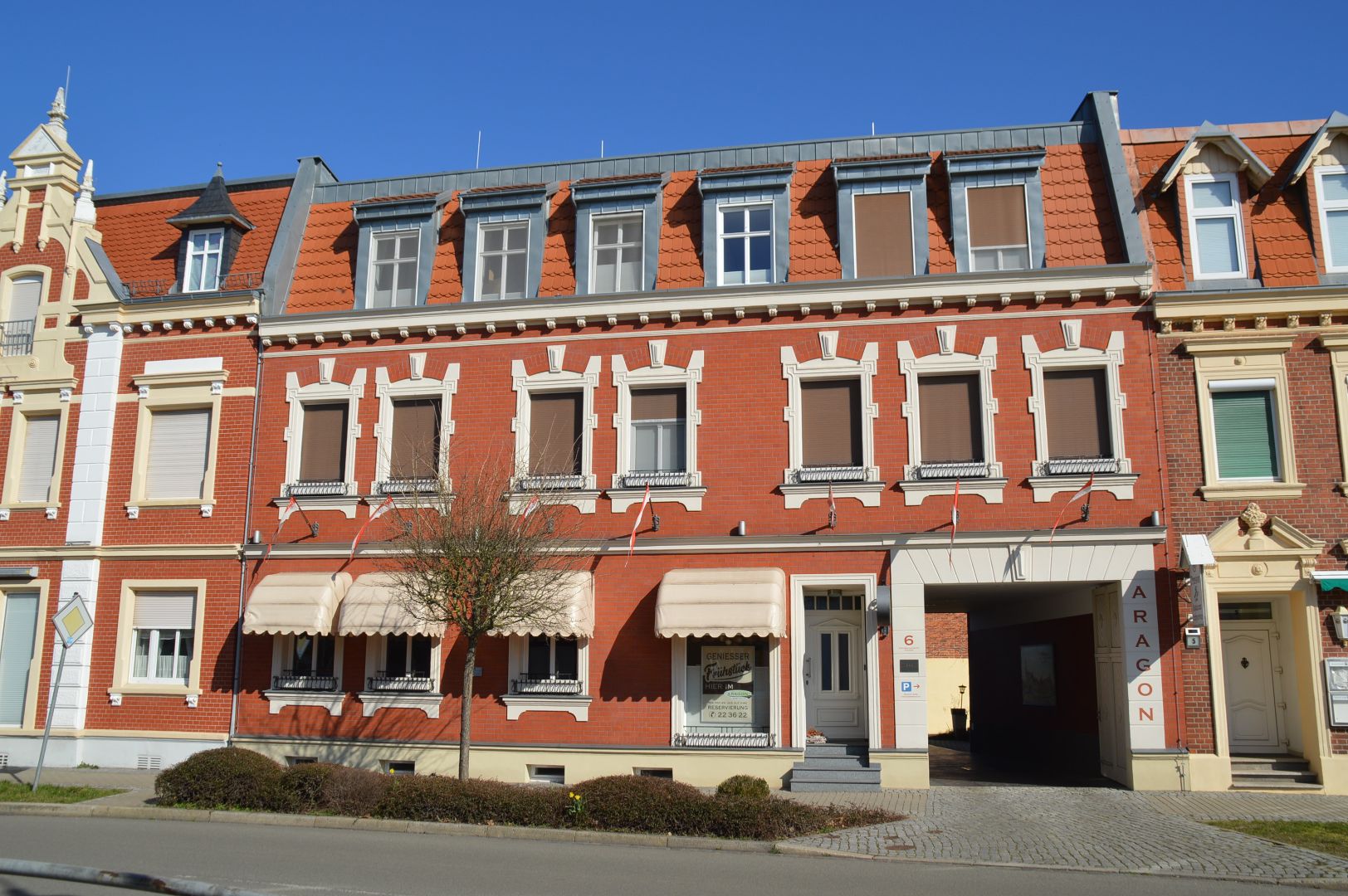 Straßenansicht