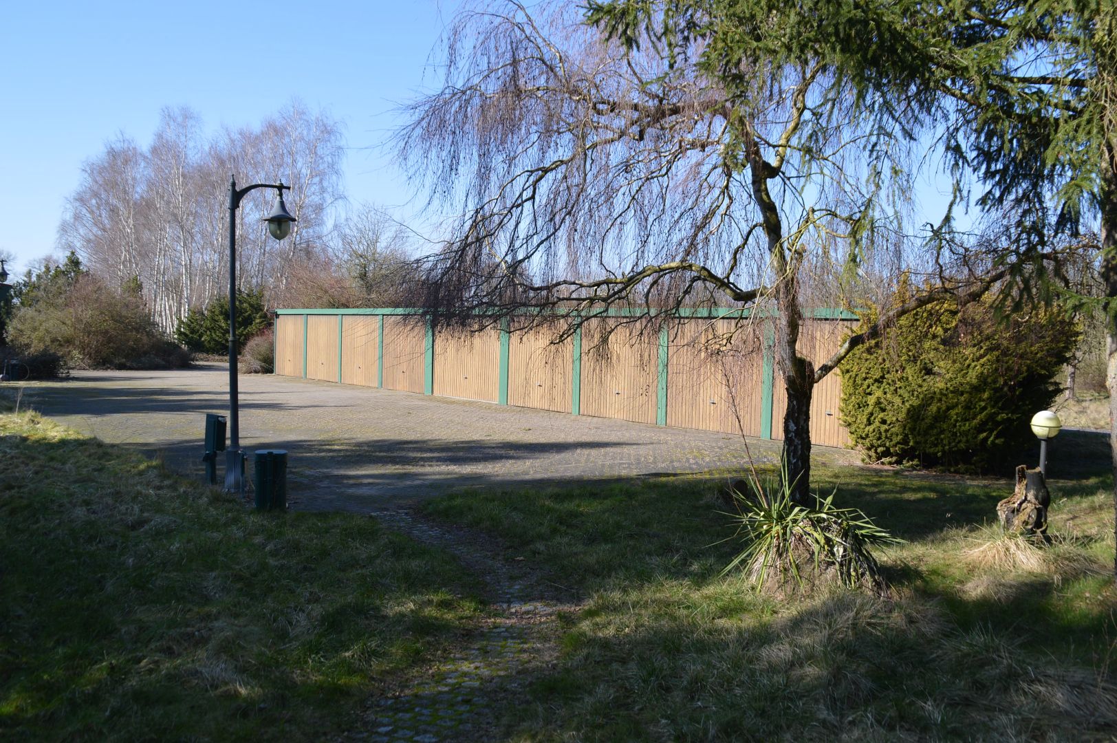 Garagenanlage mit 9 Garagen