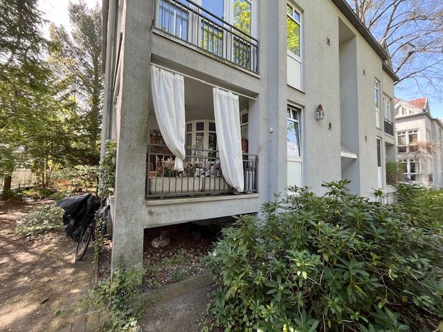Vorderansicht Balkon
