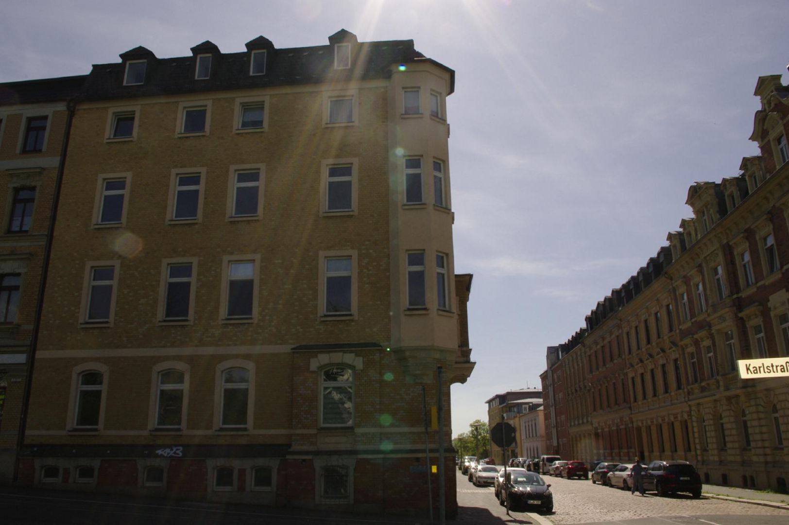 Aussenansicht, Strassenseitig links