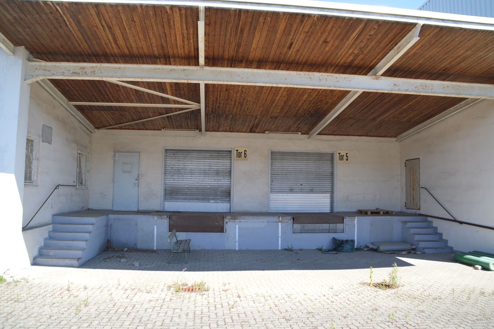 Halle lfd. Nr. 4 Überdachung