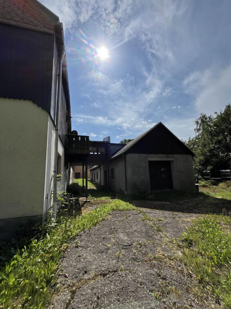 Mehrzweckgebäude mit Produktionsstätte