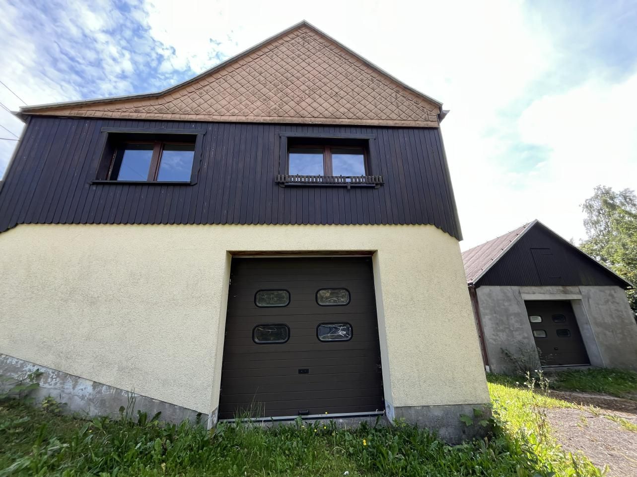 Mehrzweckgebäude mit Produktionsstätte