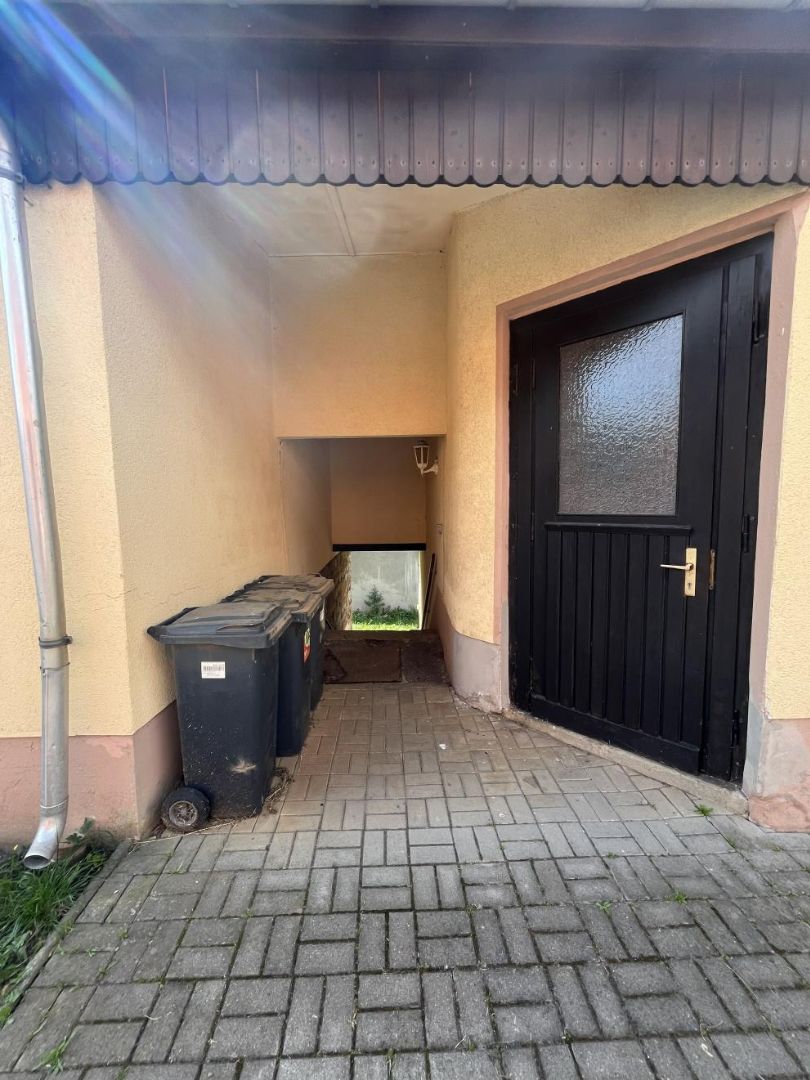 Mehrzweckgebäude mit Produktionsstätte