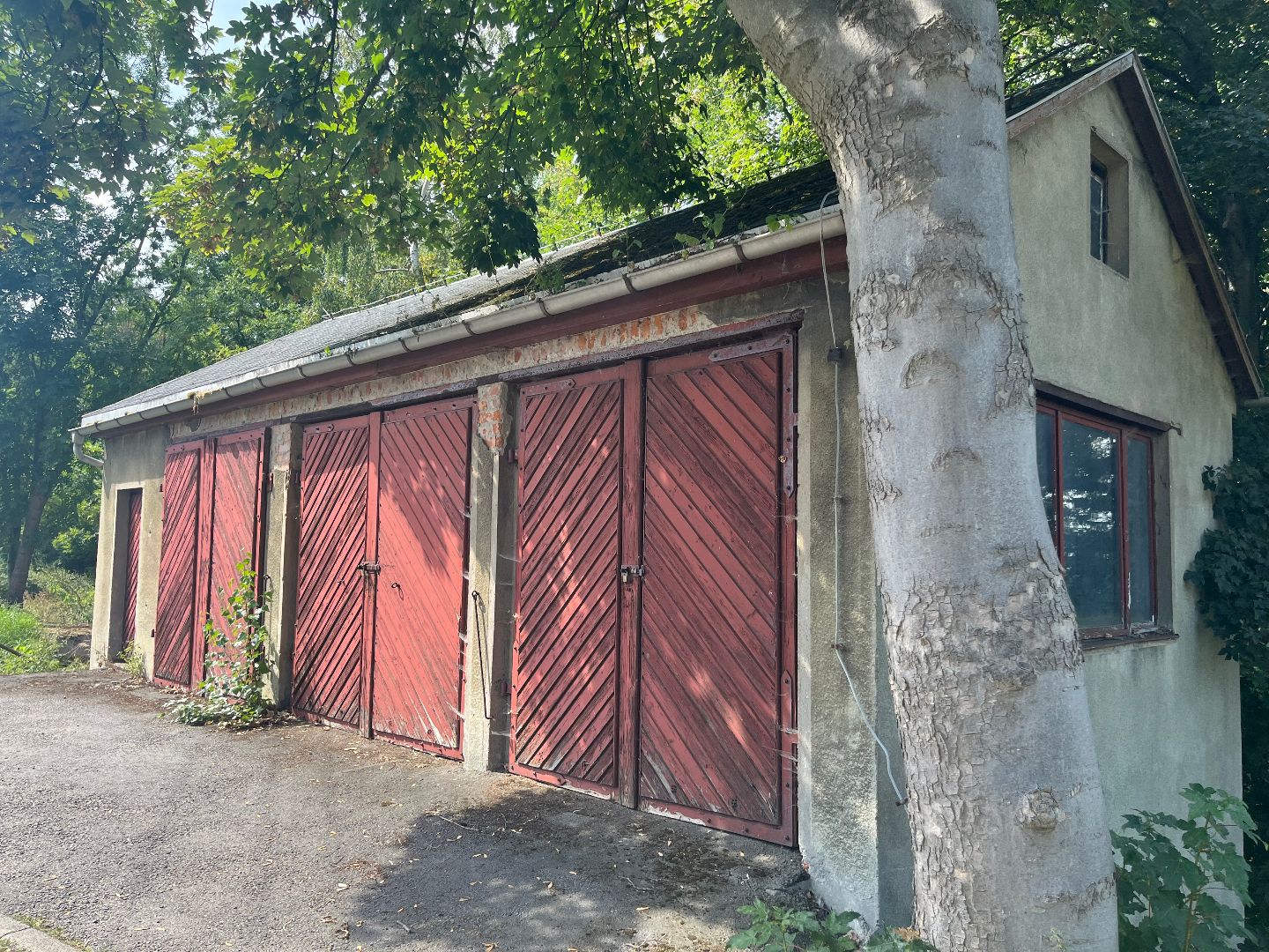 Mehrzweckgebäude mit Produktionsstätte