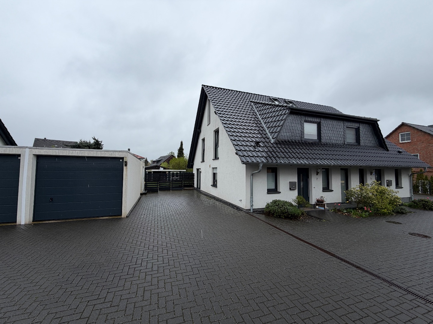 DHH und Garage