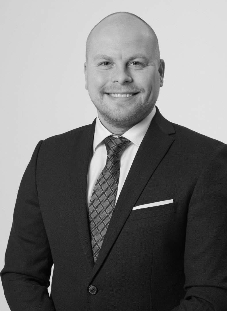 Herr David Trenkler